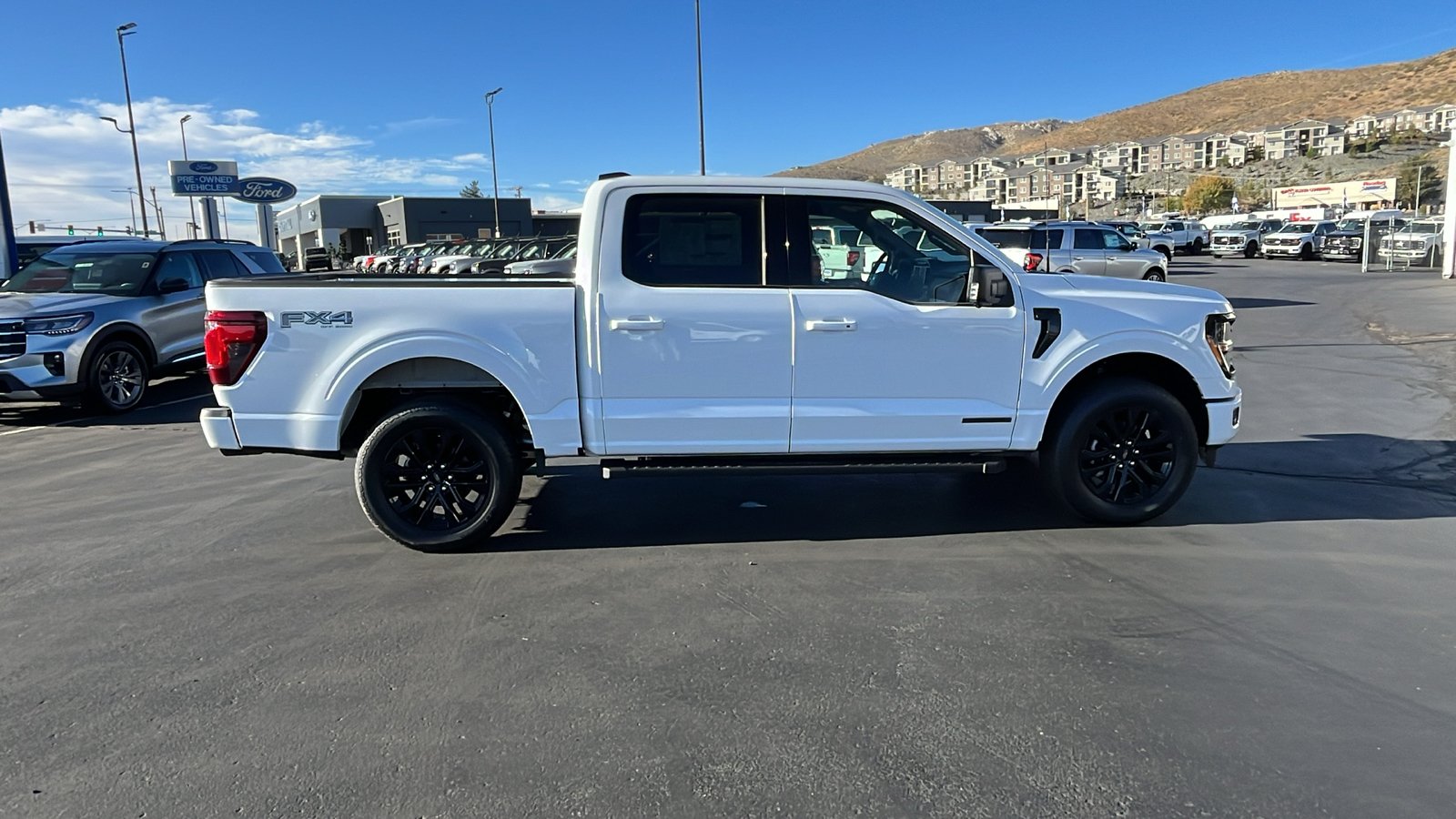 2024 Ford F-150 SERIES XLT 2