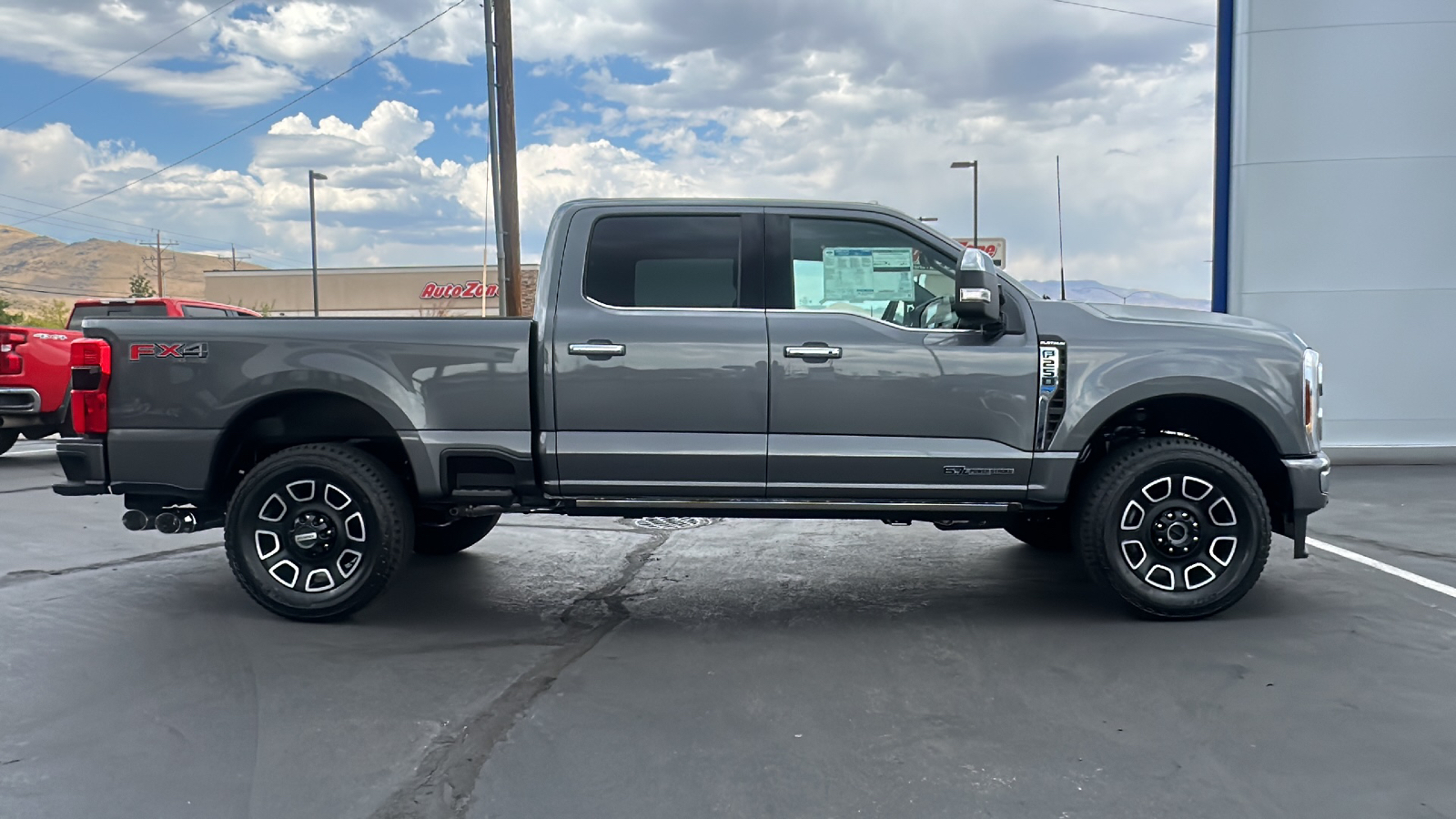 2024 Ford S-DTY F-250 Platinum 2