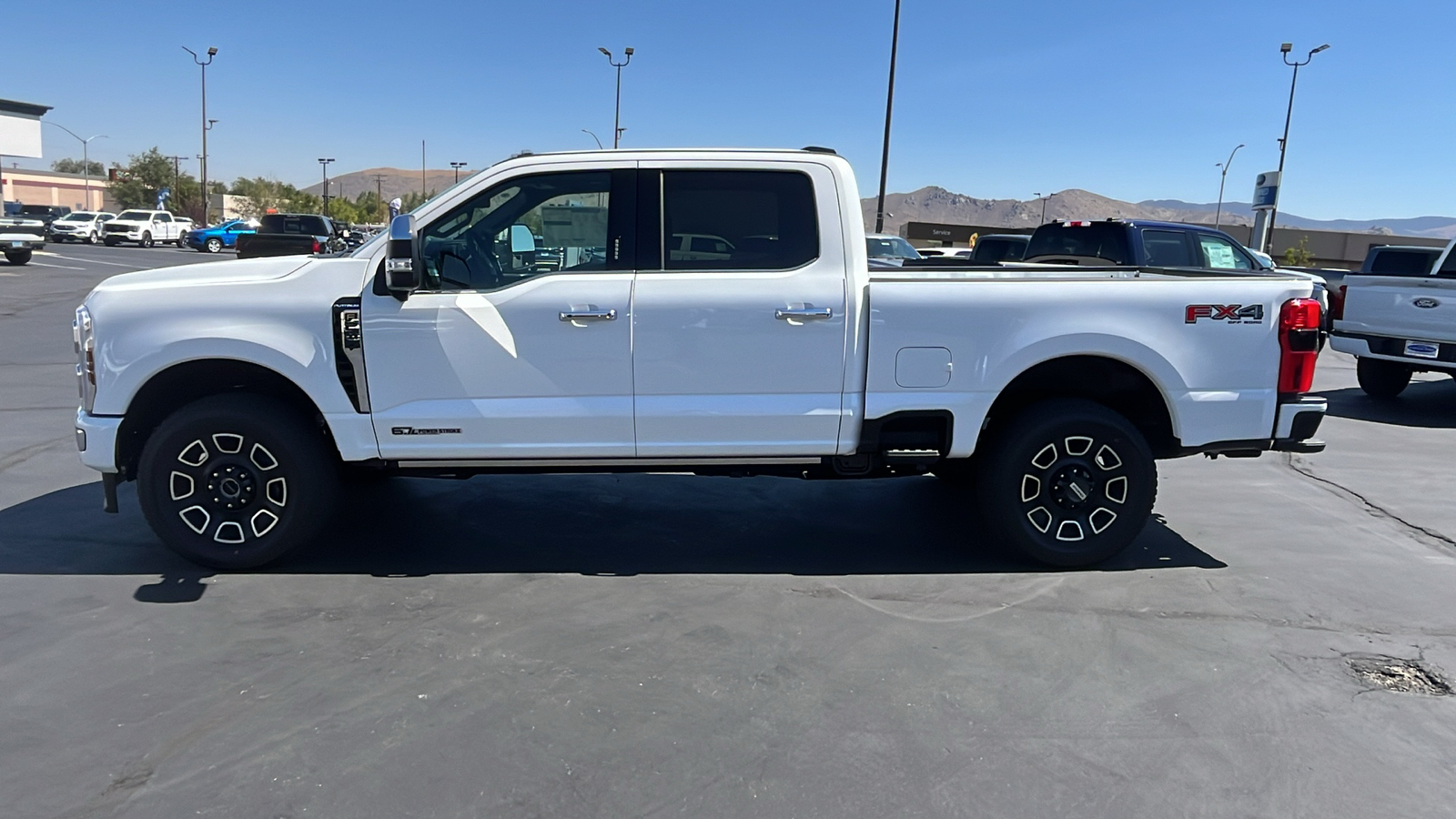 2024 Ford S-DTY F-250 Platinum 6