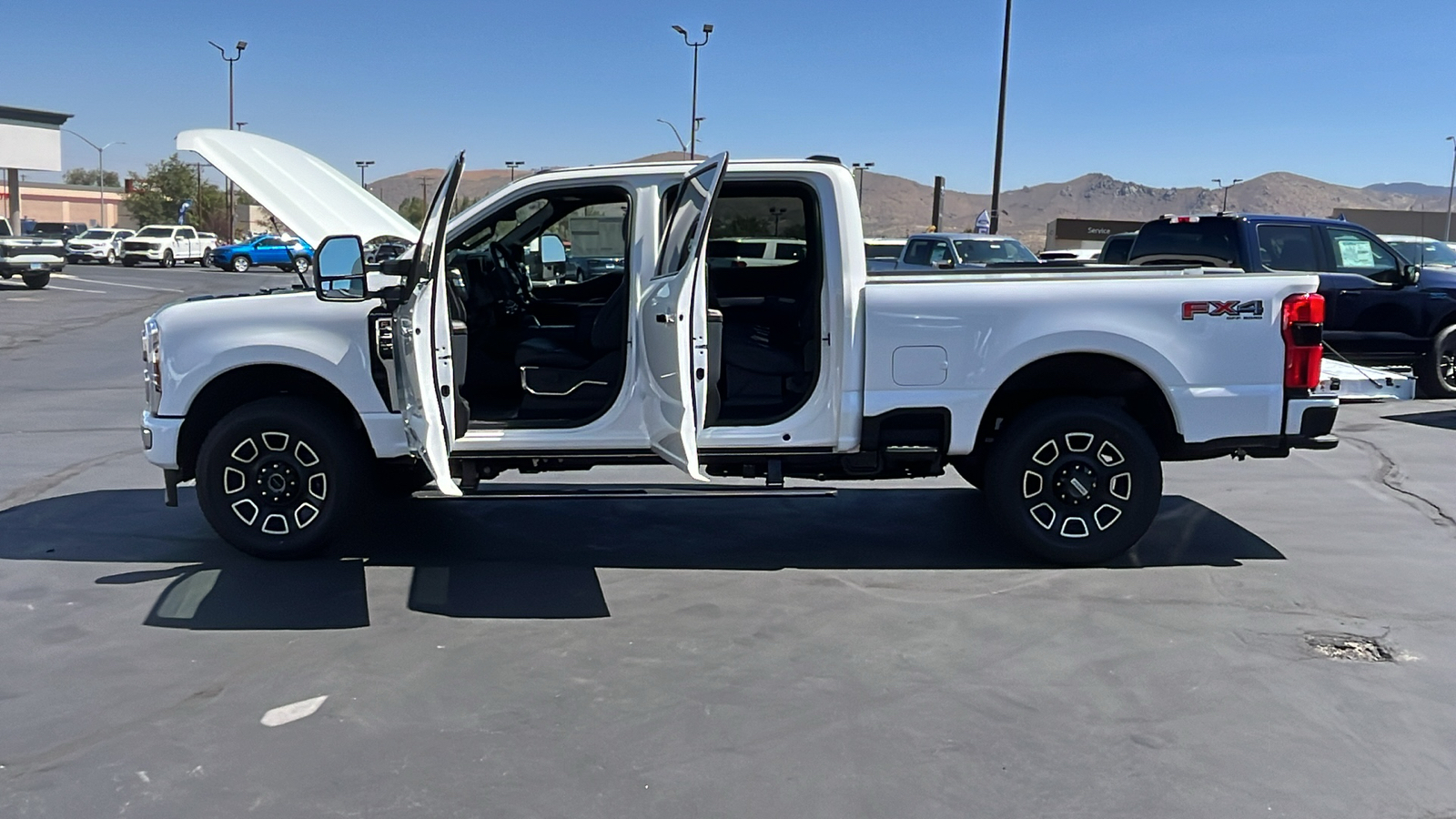 2024 Ford S-DTY F-250 Platinum 11