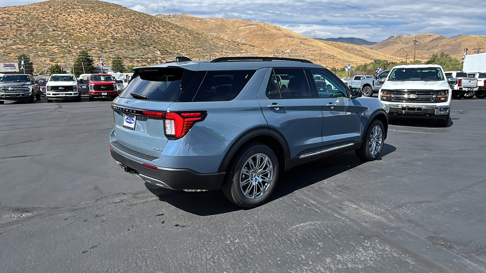 2025 Ford EXPLORER Active 3