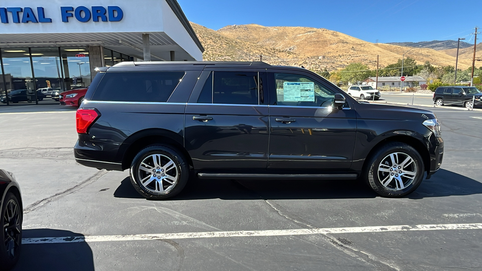 2024 Ford EXPEDITION MAX XLT 2