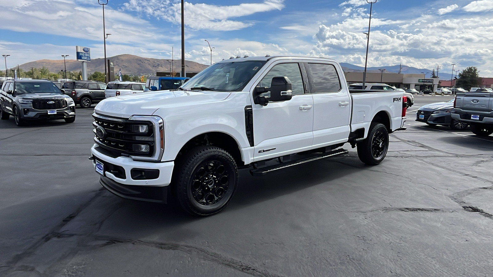 2024 Ford S-DTY F-350 SRW Lariat 7