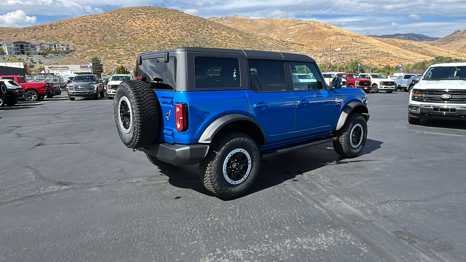 2024 Ford BRONCO Outer Banks 3