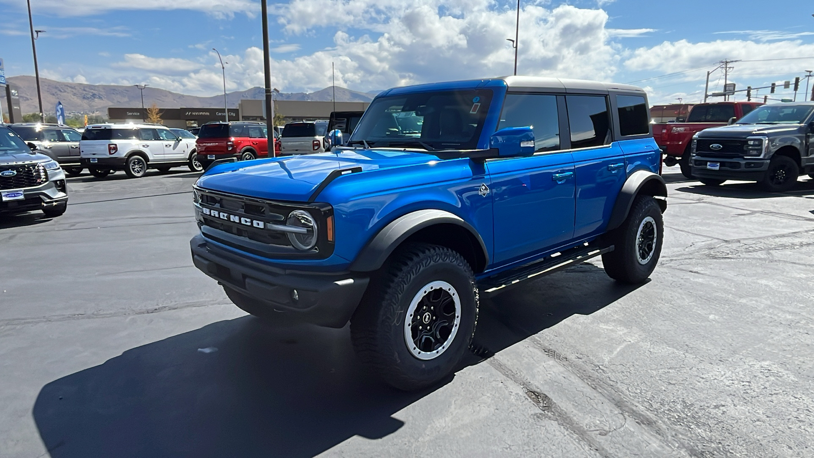 2024 Ford BRONCO Outer Banks 7