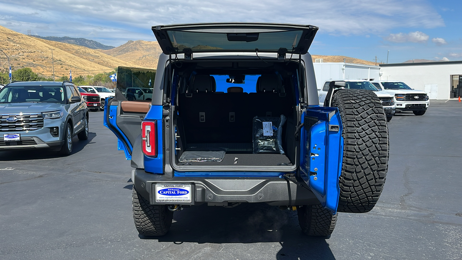 2024 Ford BRONCO Outer Banks 10