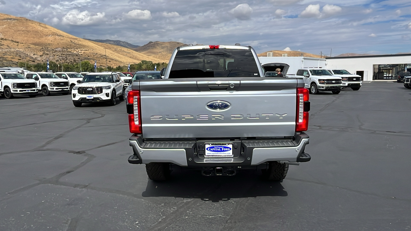 2024 Ford S-DTY F-350 SRW LARIAT 4