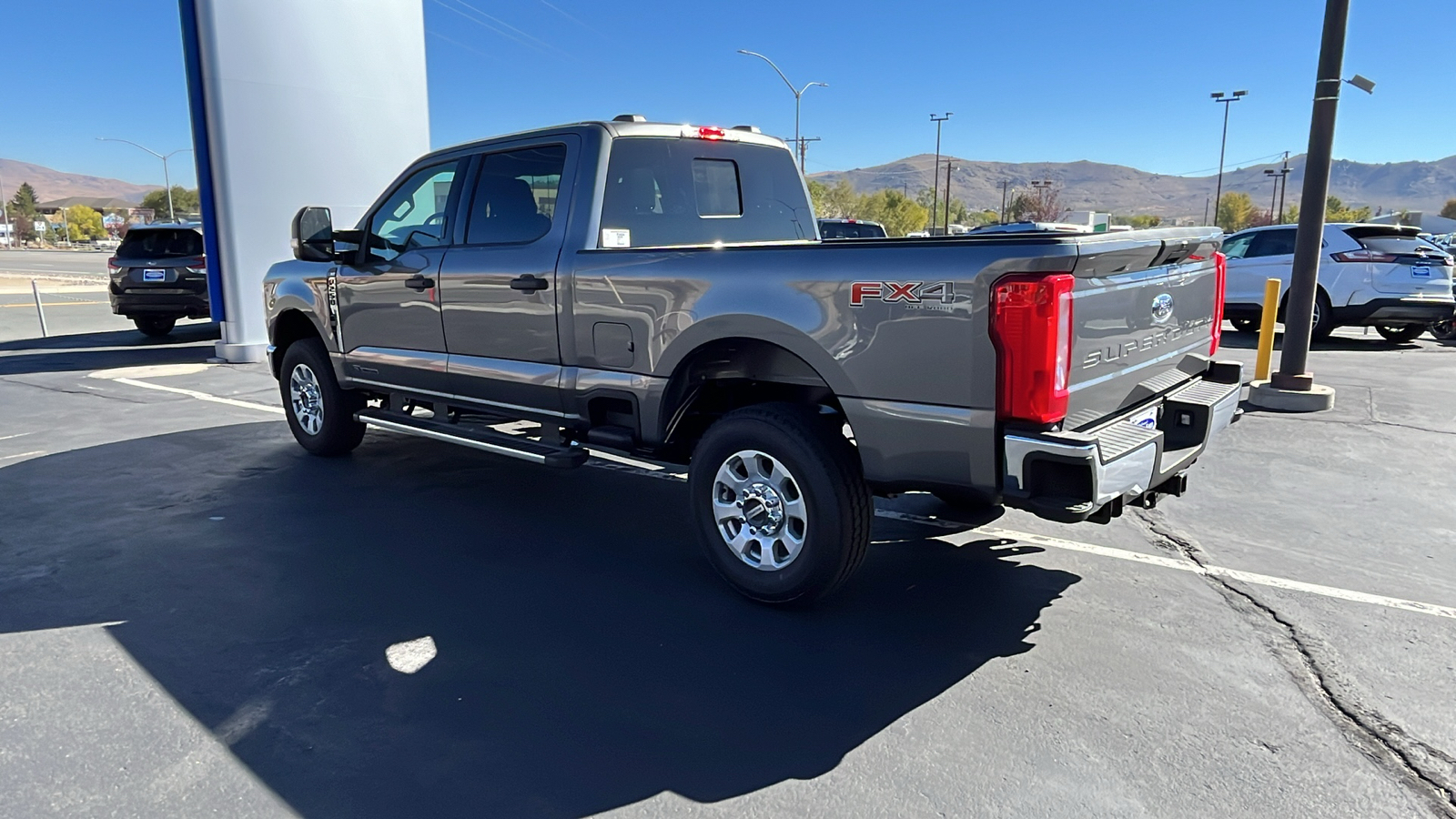 2024 Ford S-DTY F-250 XLT 5