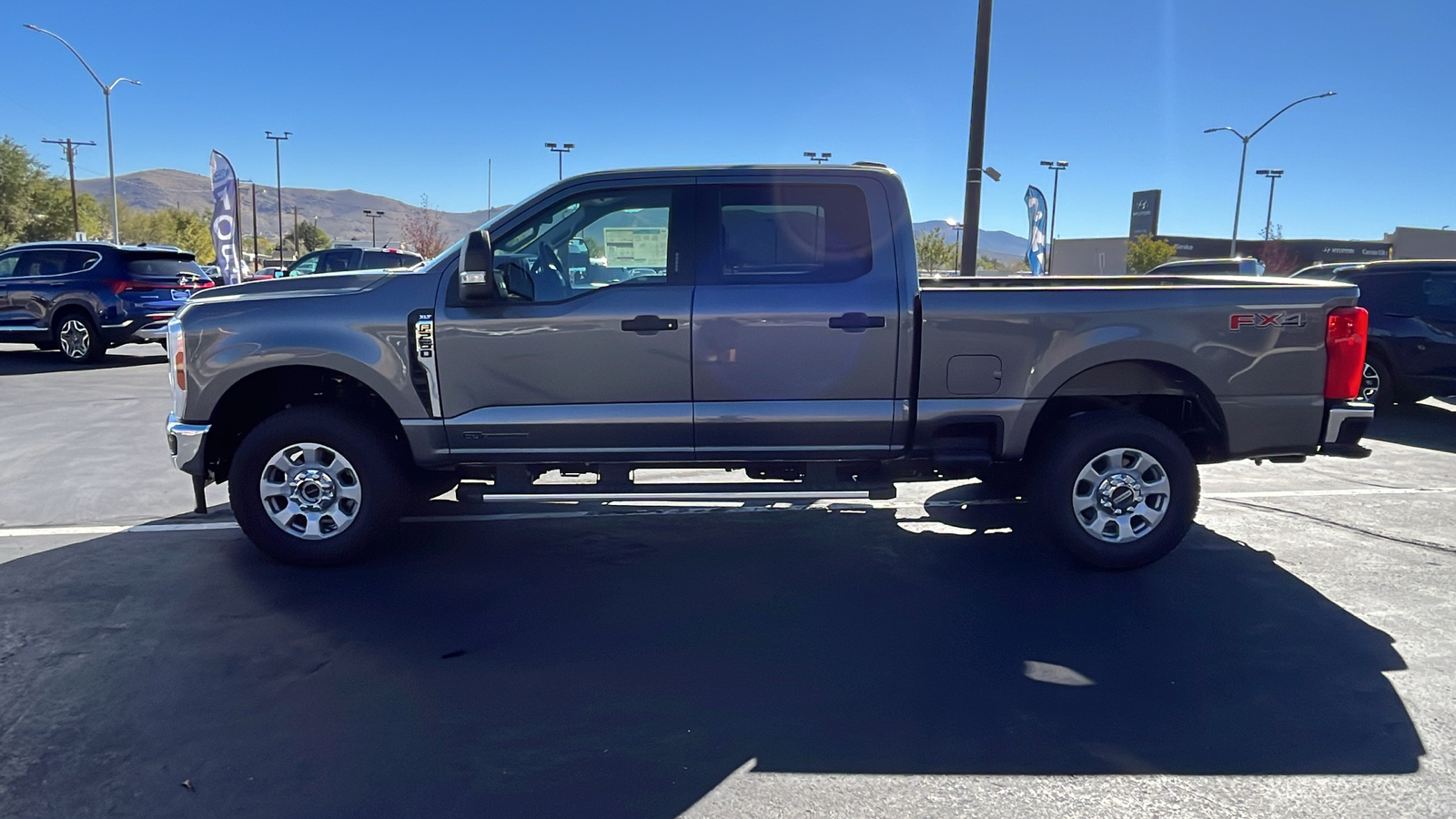 2024 Ford S-DTY F-250 XLT 6