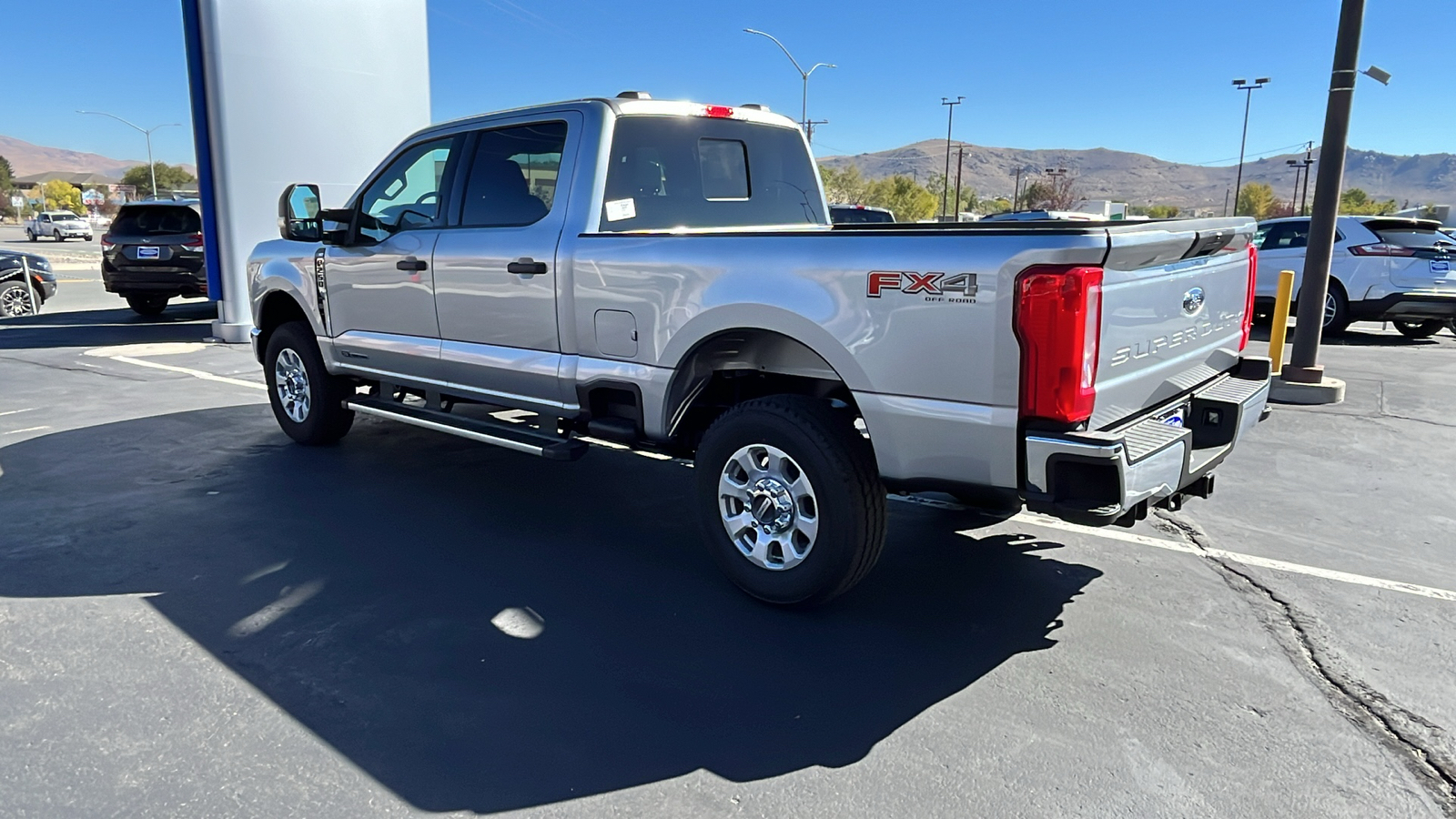 2024 Ford S-DTY F-250 XLT 5