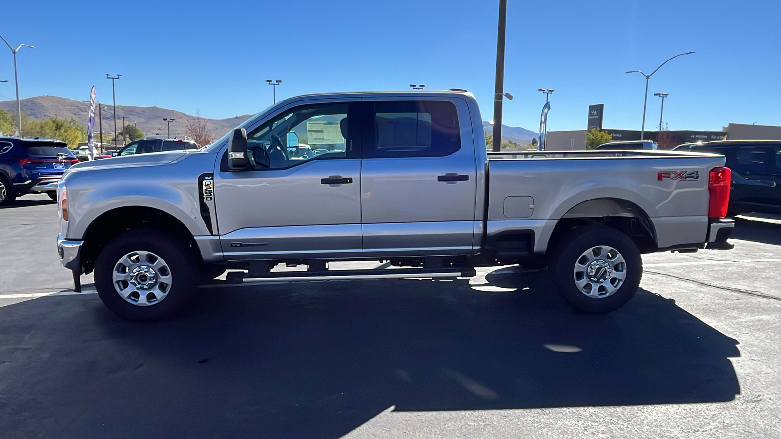 2024 Ford S-DTY F-250 XLT 6