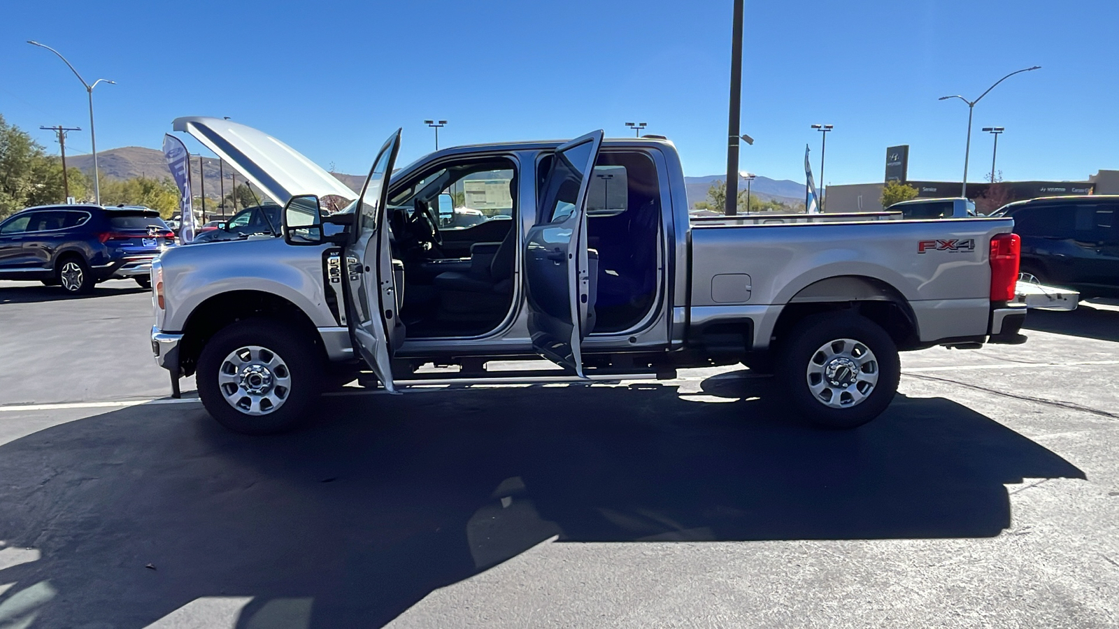 2024 Ford S-DTY F-250 XLT 11