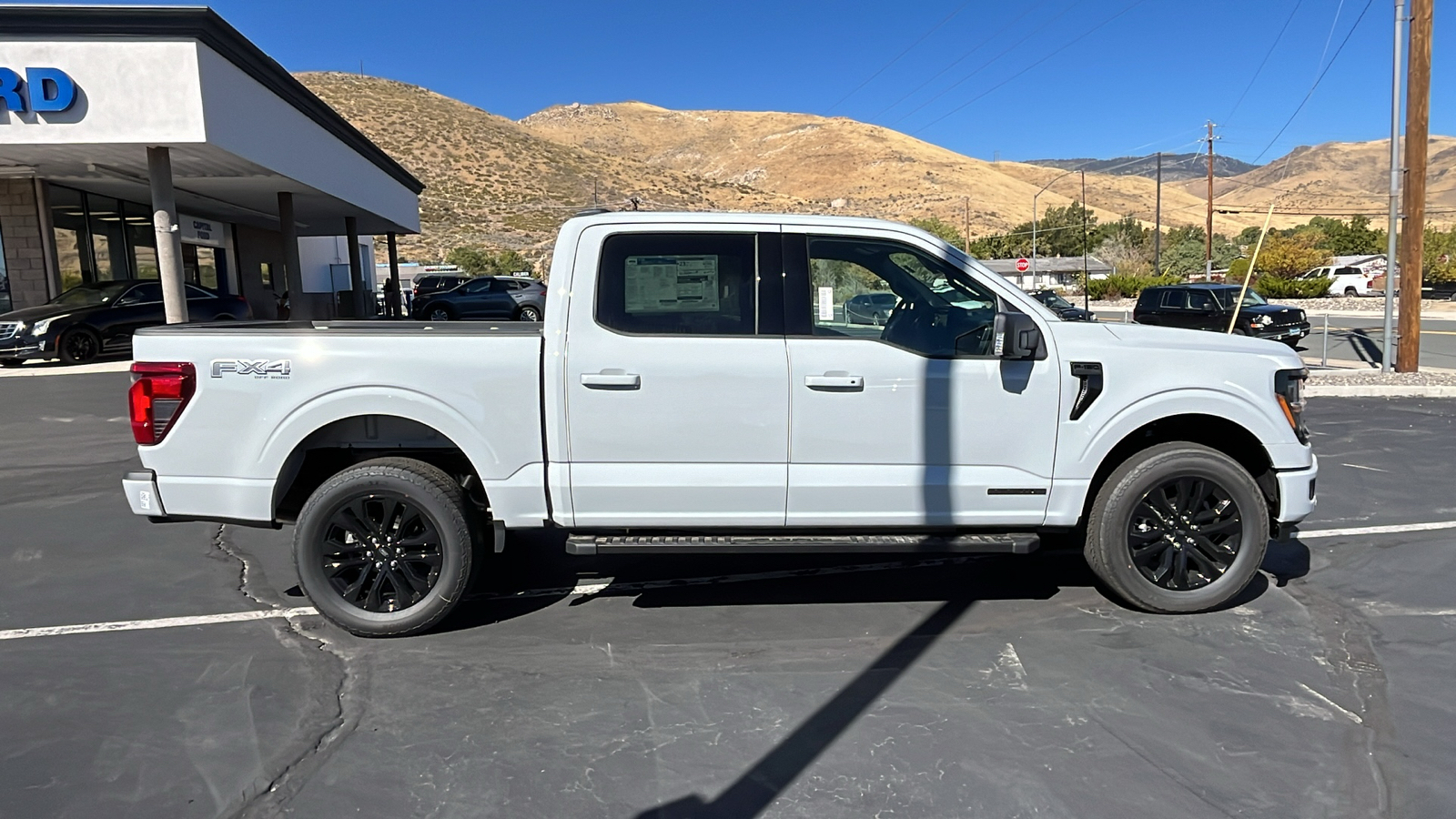 2024 Ford F-150 SERIES XLT 2