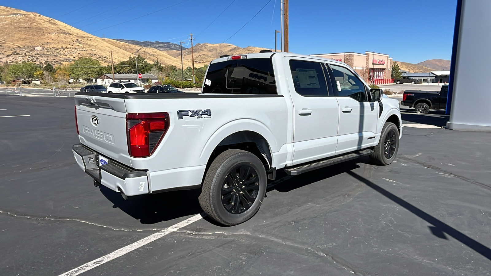 2024 Ford F-150 SERIES XLT 3