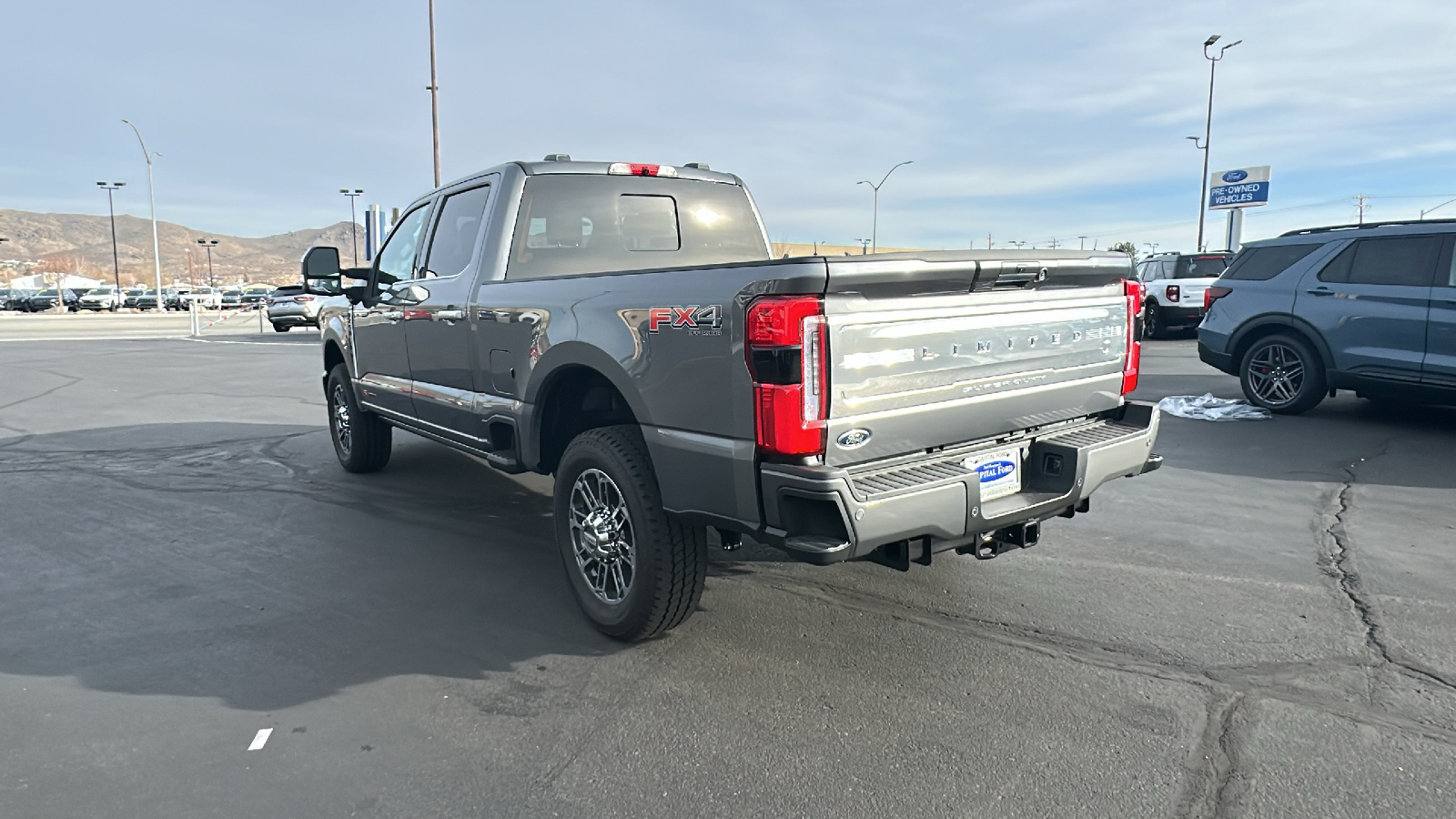 2024 Ford S-DTY F-250 Limited 5