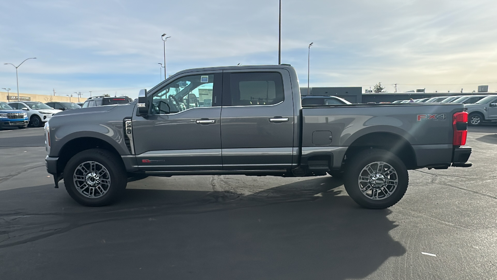 2024 Ford S-DTY F-250 Limited 6