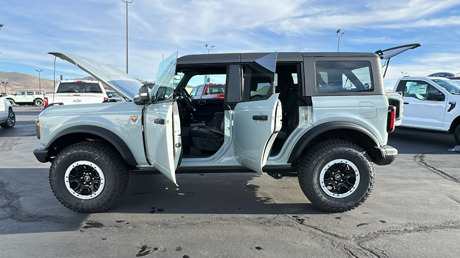 2024 Ford BRONCO Badlands 13