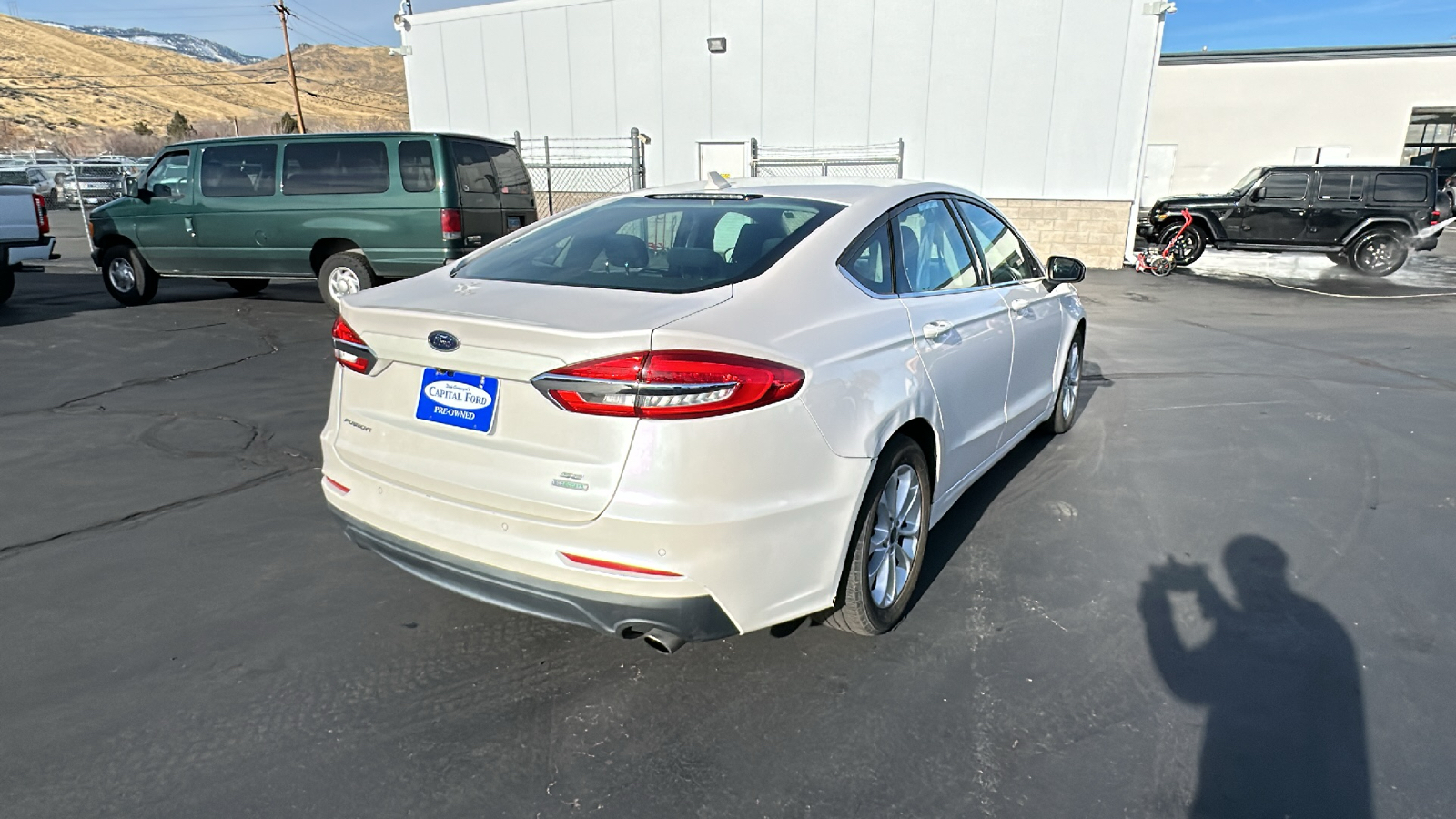 2020 Ford Fusion SE 3