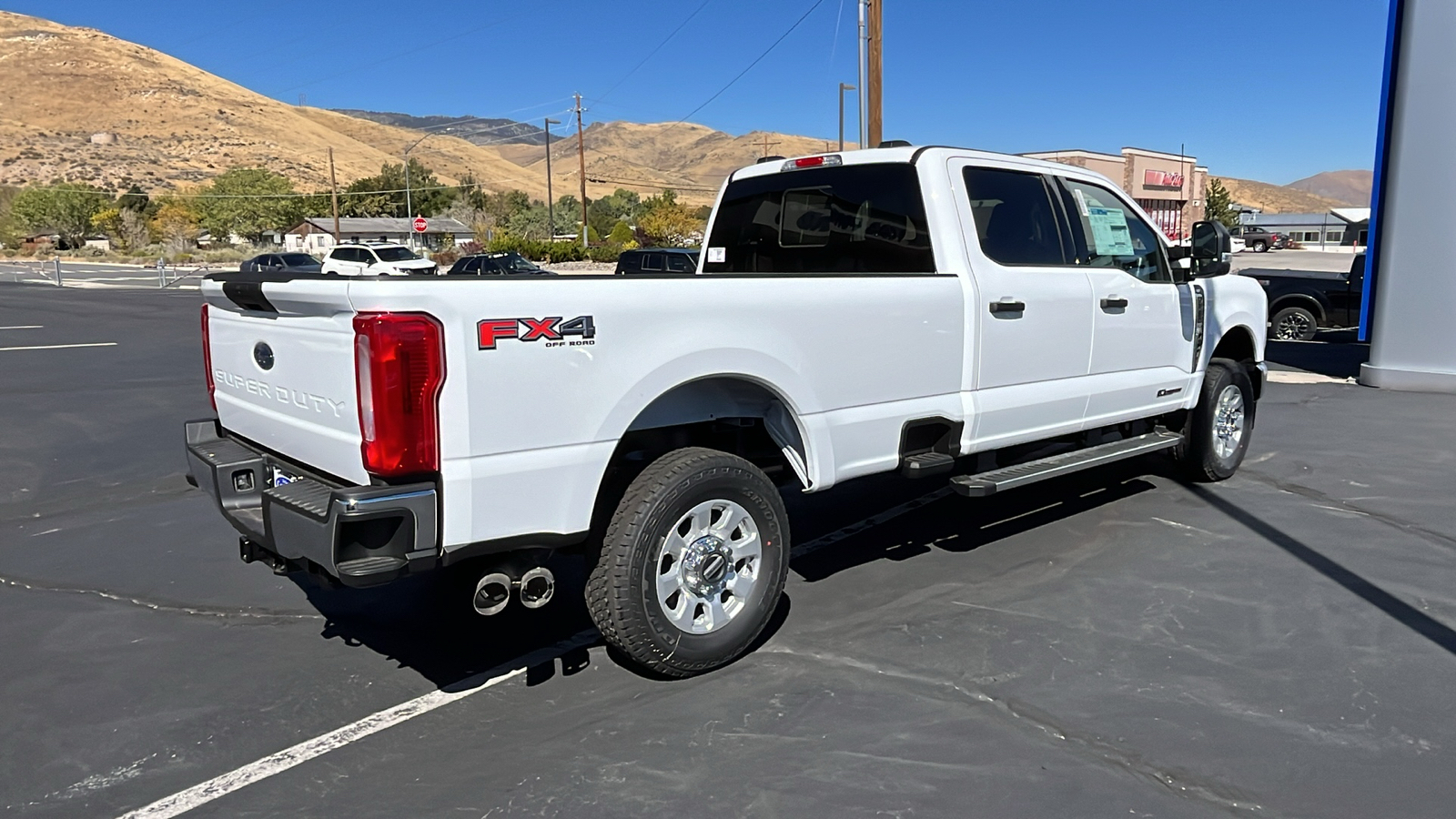 2024 Ford S-DTY F-250 XLT 3