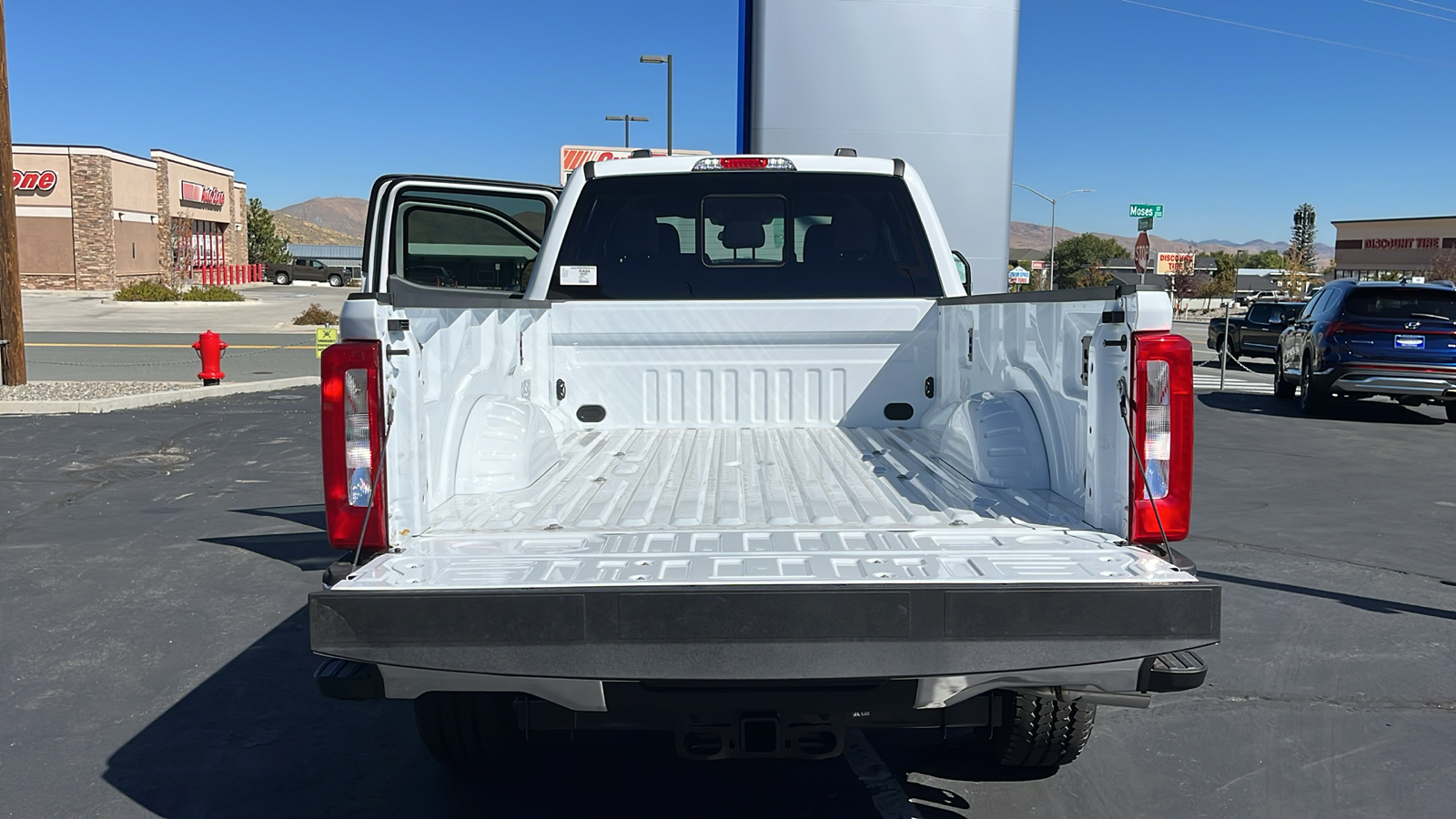 2024 Ford S-DTY F-250 XLT 10