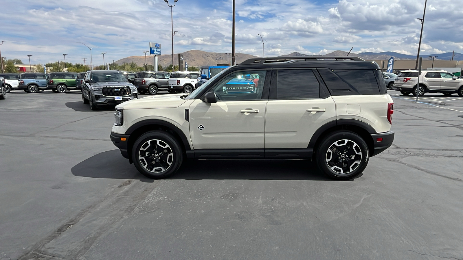 2024 Ford BRONCO SPORT Outer Banks 6