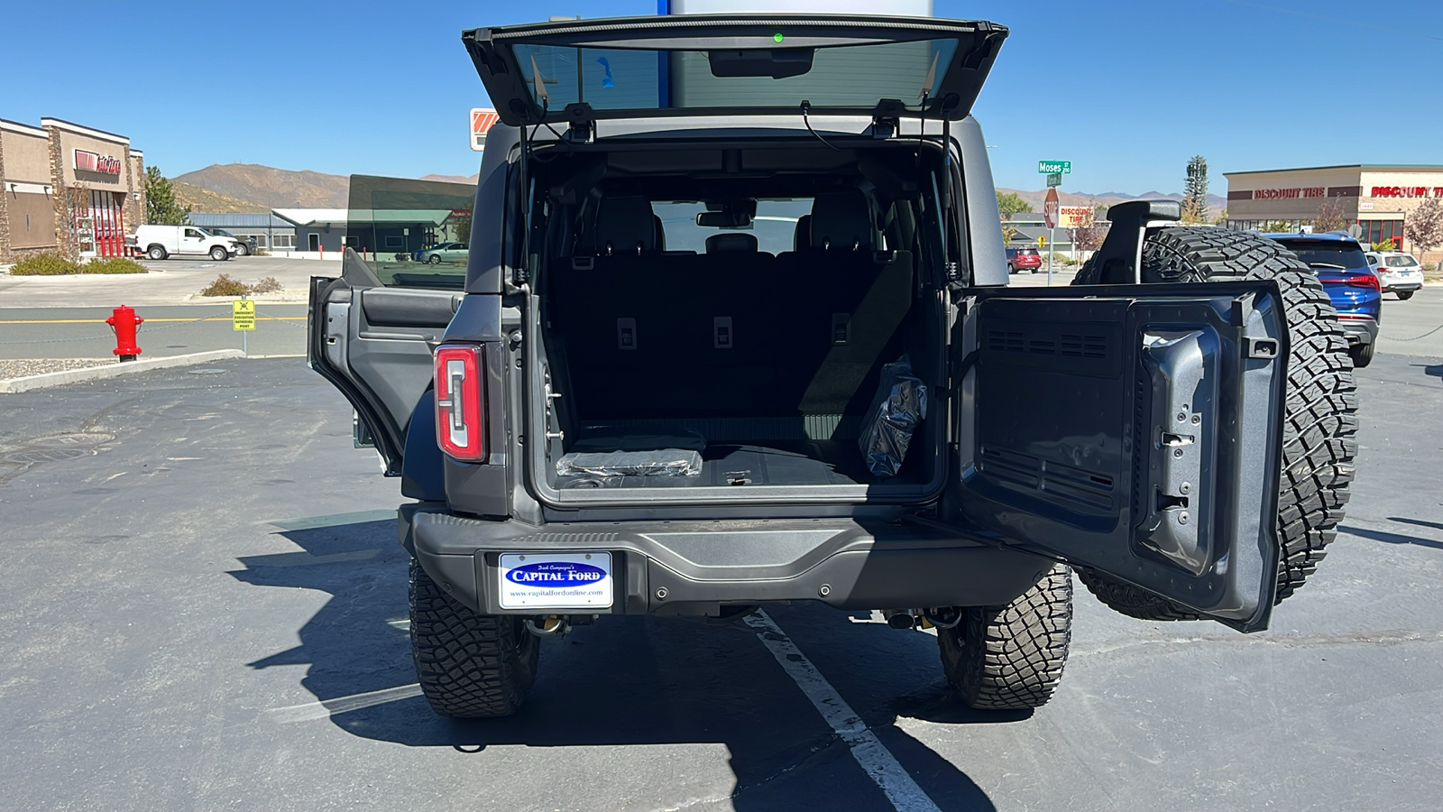 2024 Ford BRONCO Badlands 10