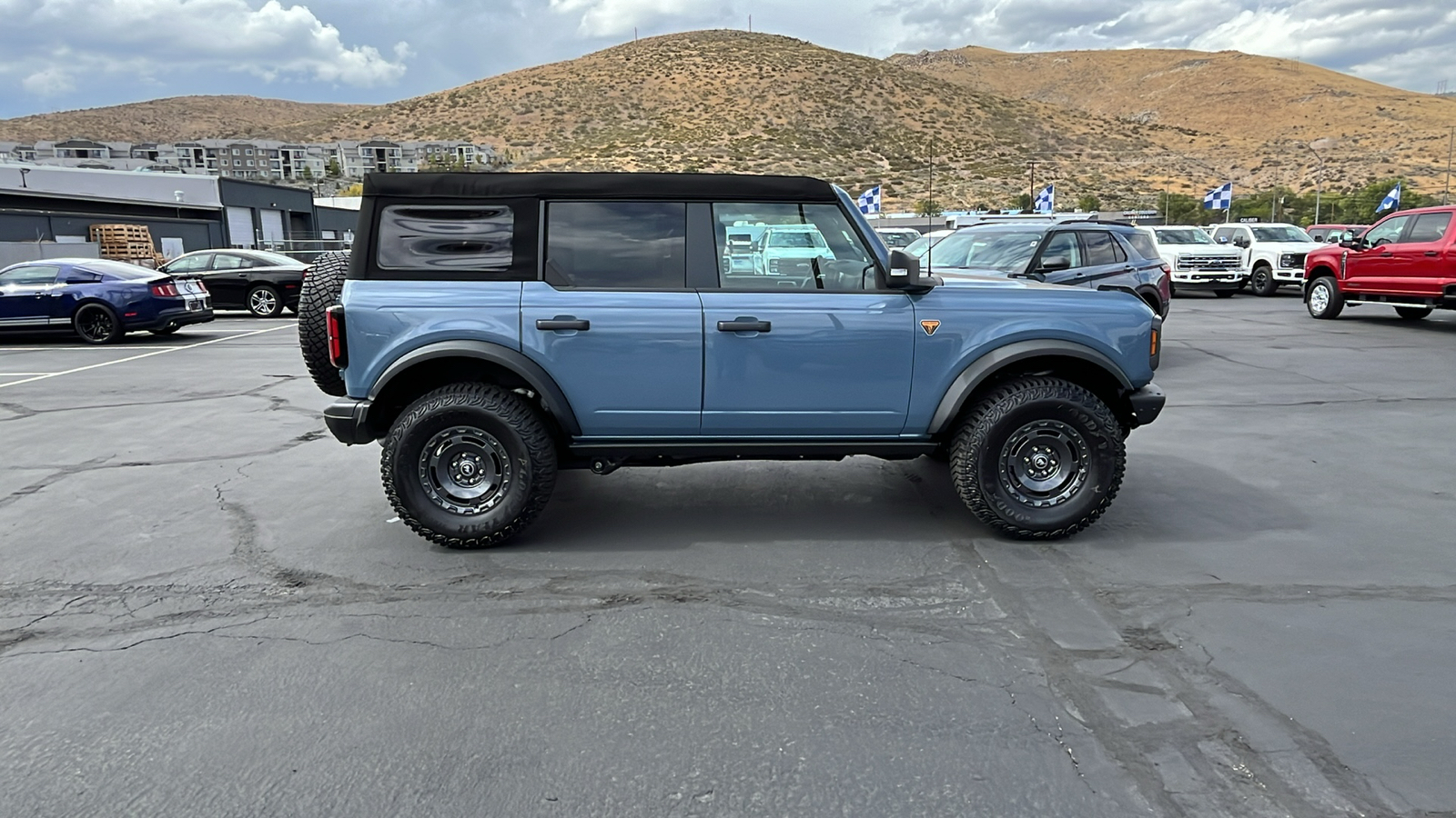 2024 Ford BRONCO Badlands 2