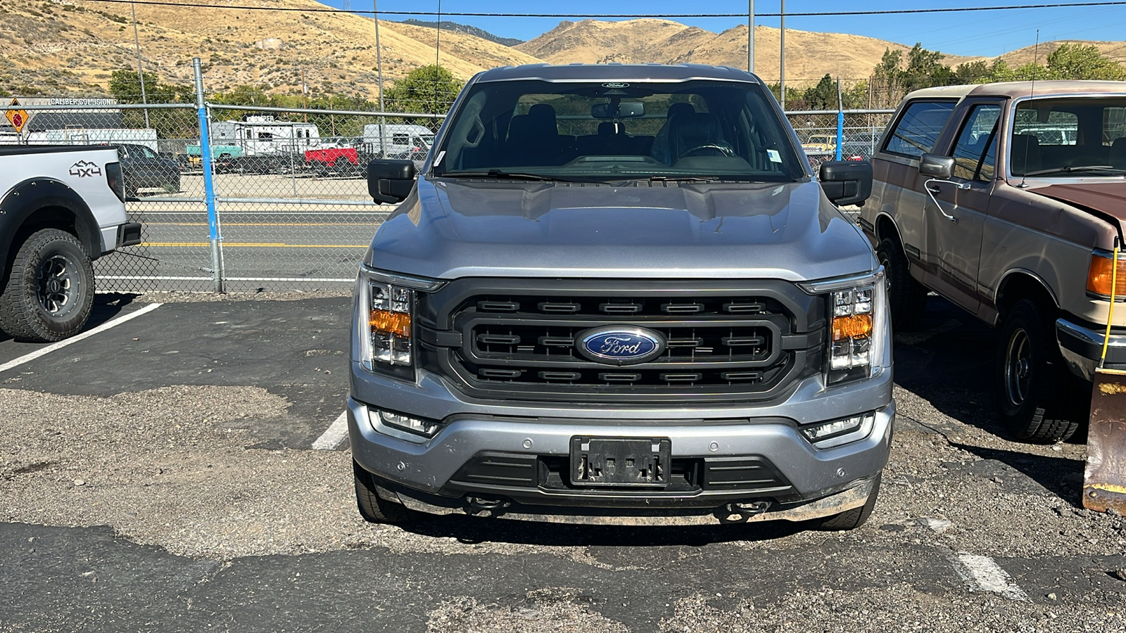 2021 Ford F-150 XLT 2