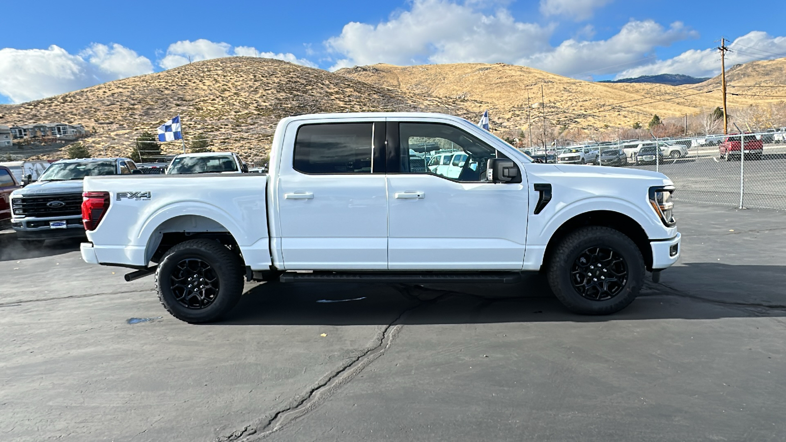 2024 Ford F-150 SERIES XLT 2