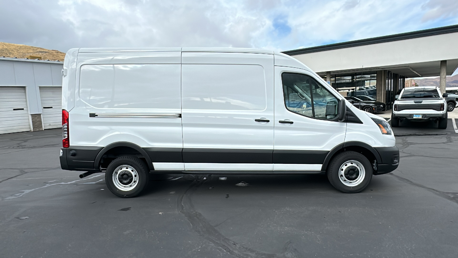 2024 Ford TRANSIT VAN 250 2