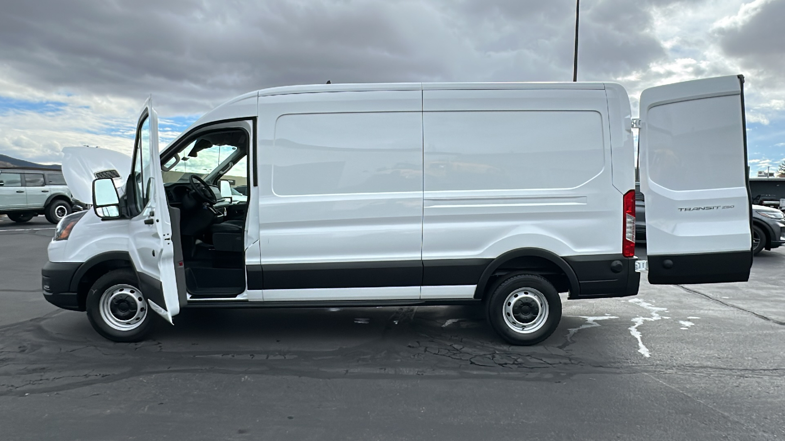 2024 Ford TRANSIT VAN 250 13