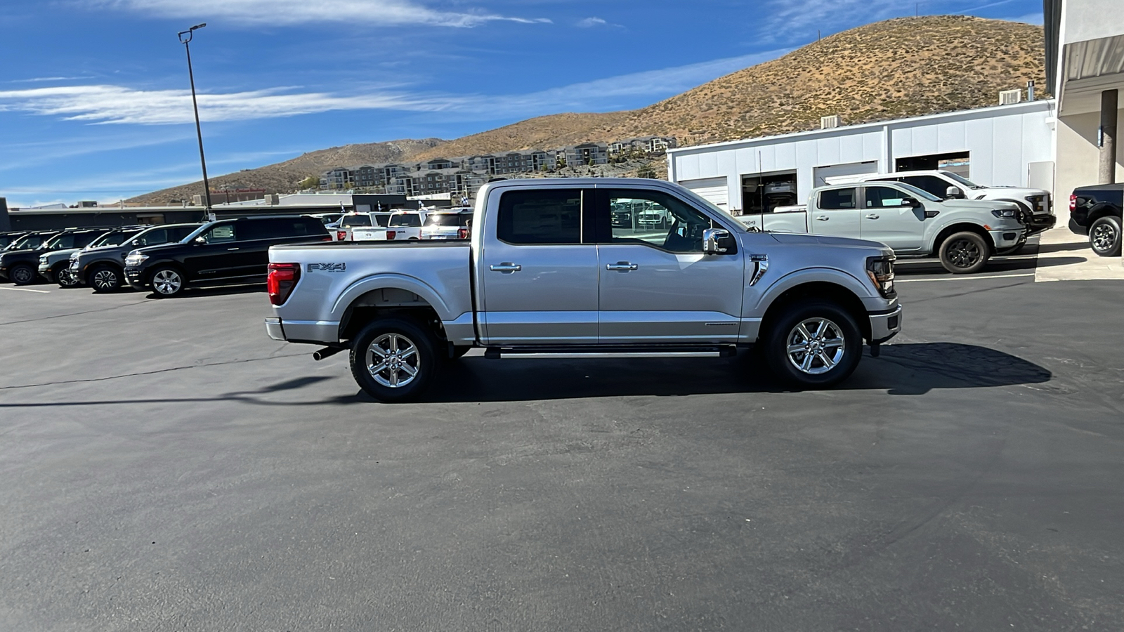 2024 Ford F-150 SERIES XLT 2