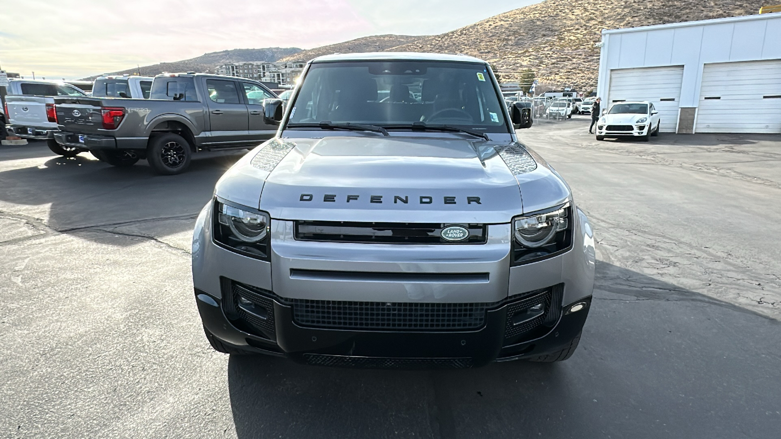 2024 Land Rover Defender X-Dynamic SE 8