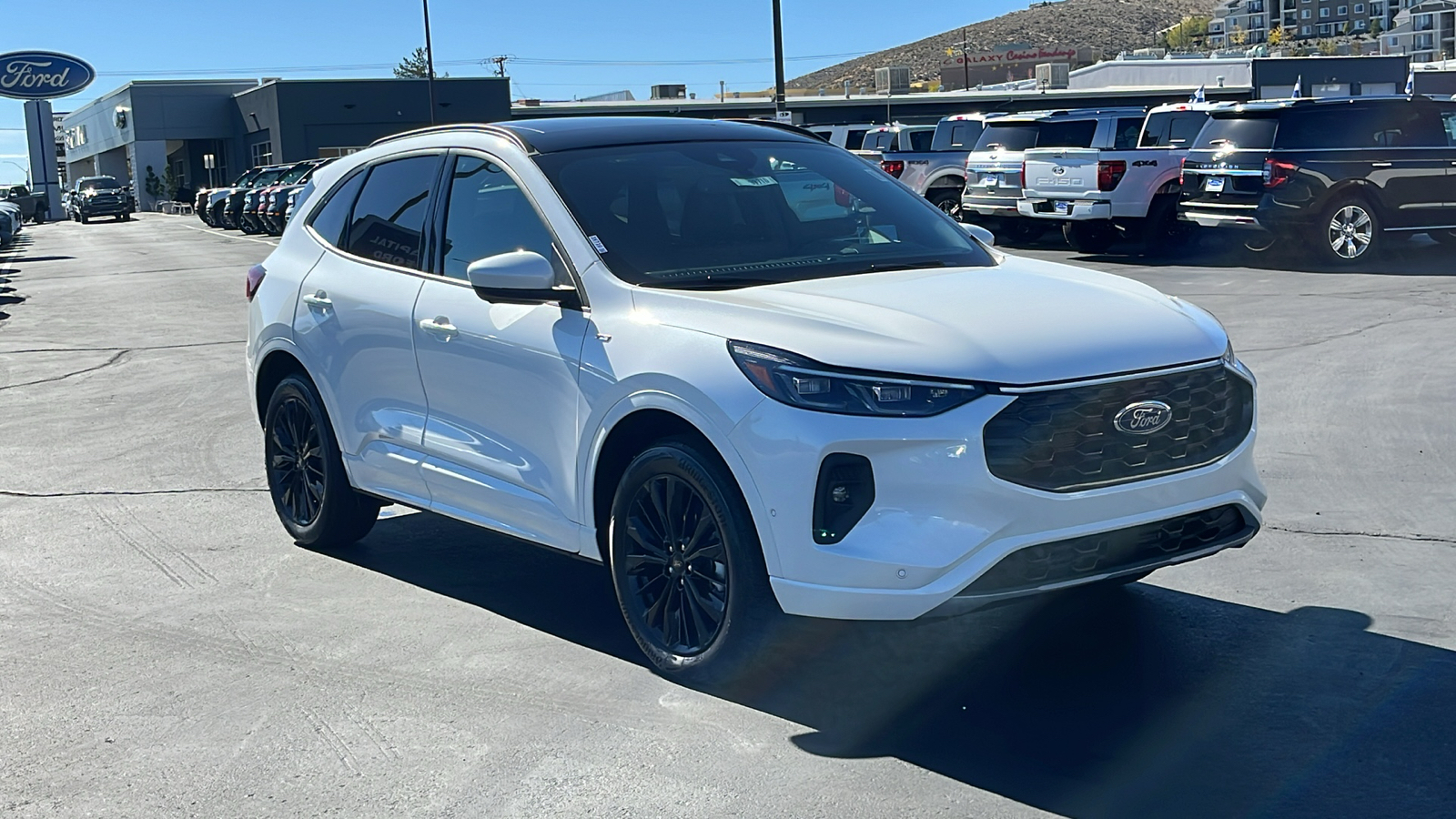 2024 Ford ESCAPE ST-Line Elite 1