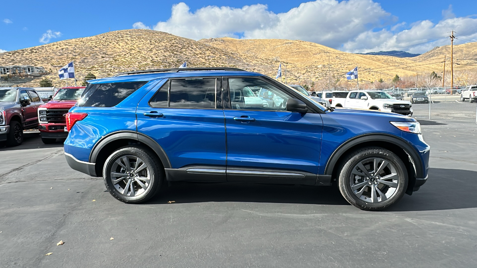 2021 Ford Explorer XLT 2