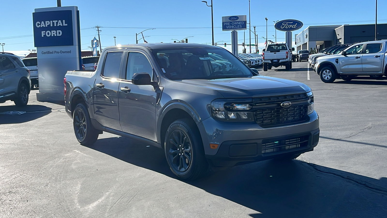 2024 Ford MAVERICK XLT 1