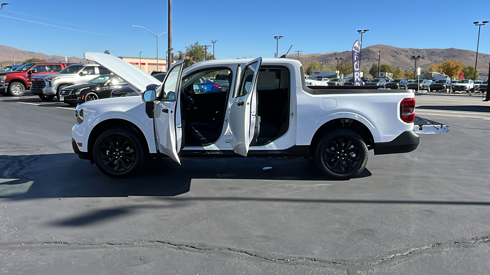 2024 Ford MAVERICK XLT 11