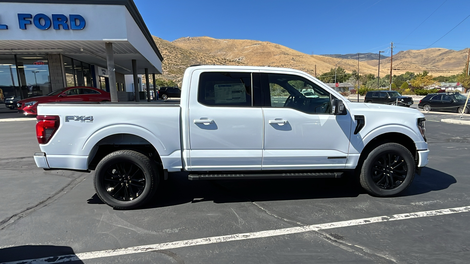 2024 Ford F-150 SERIES XLT 2