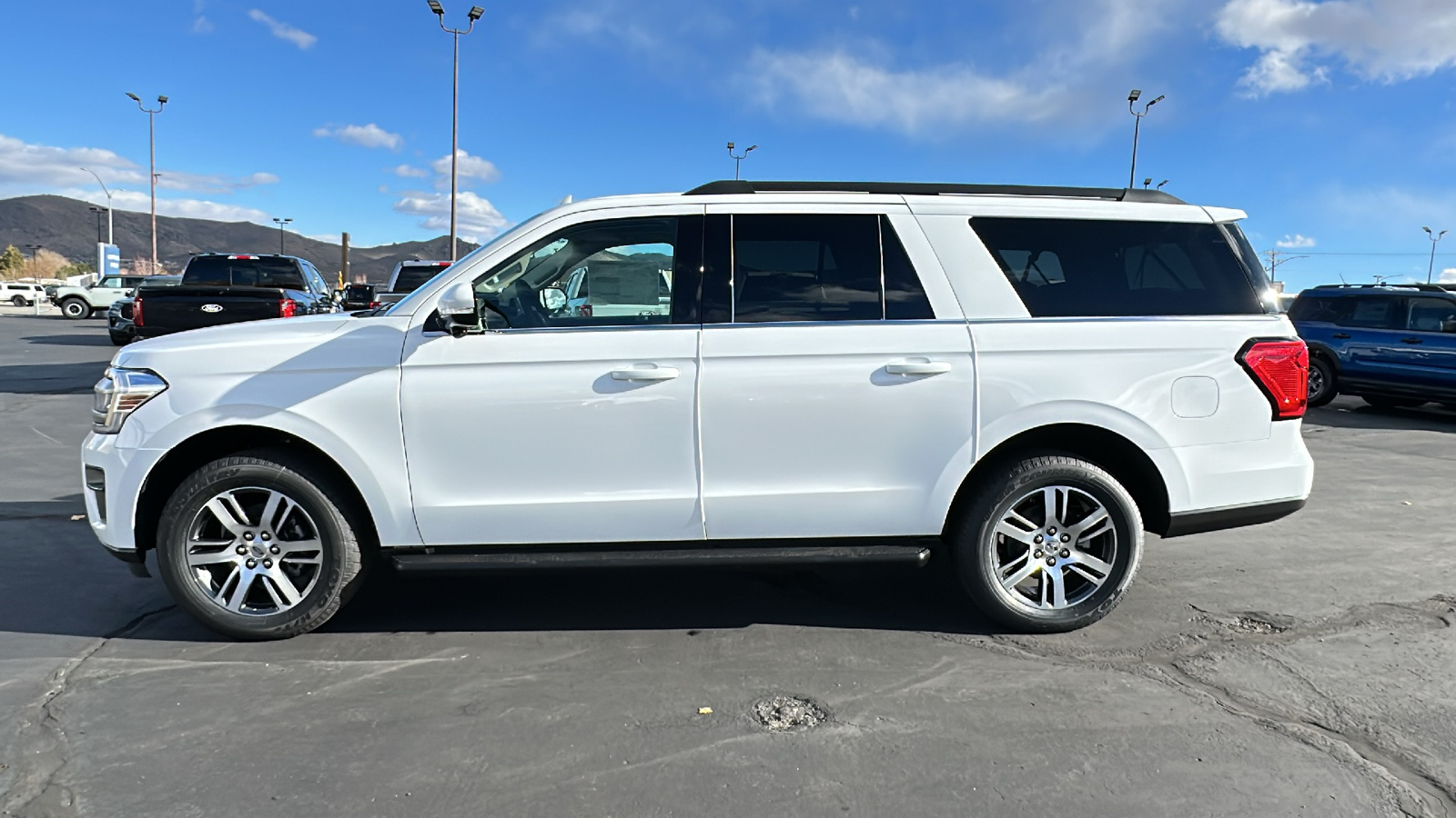 2024 Ford EXPEDITION MAX XLT 6