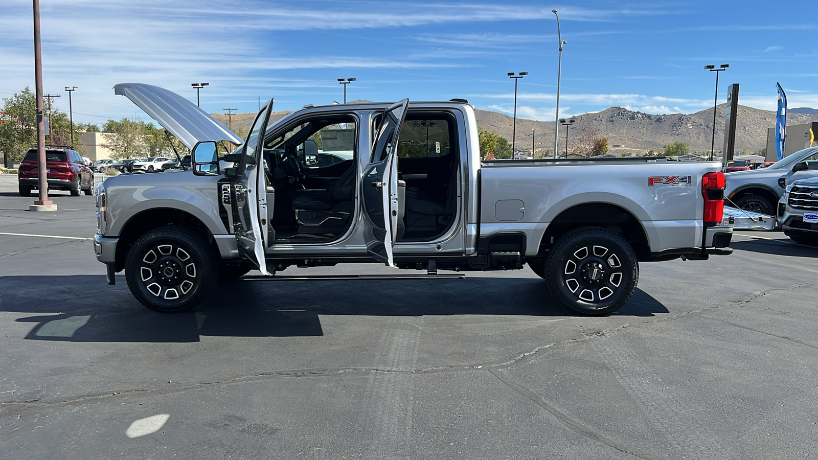 2024 Ford S-DTY F-250 Platinum 11