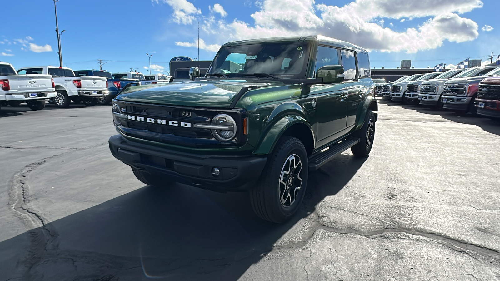 2024 Ford BRONCO Outer Banks 7