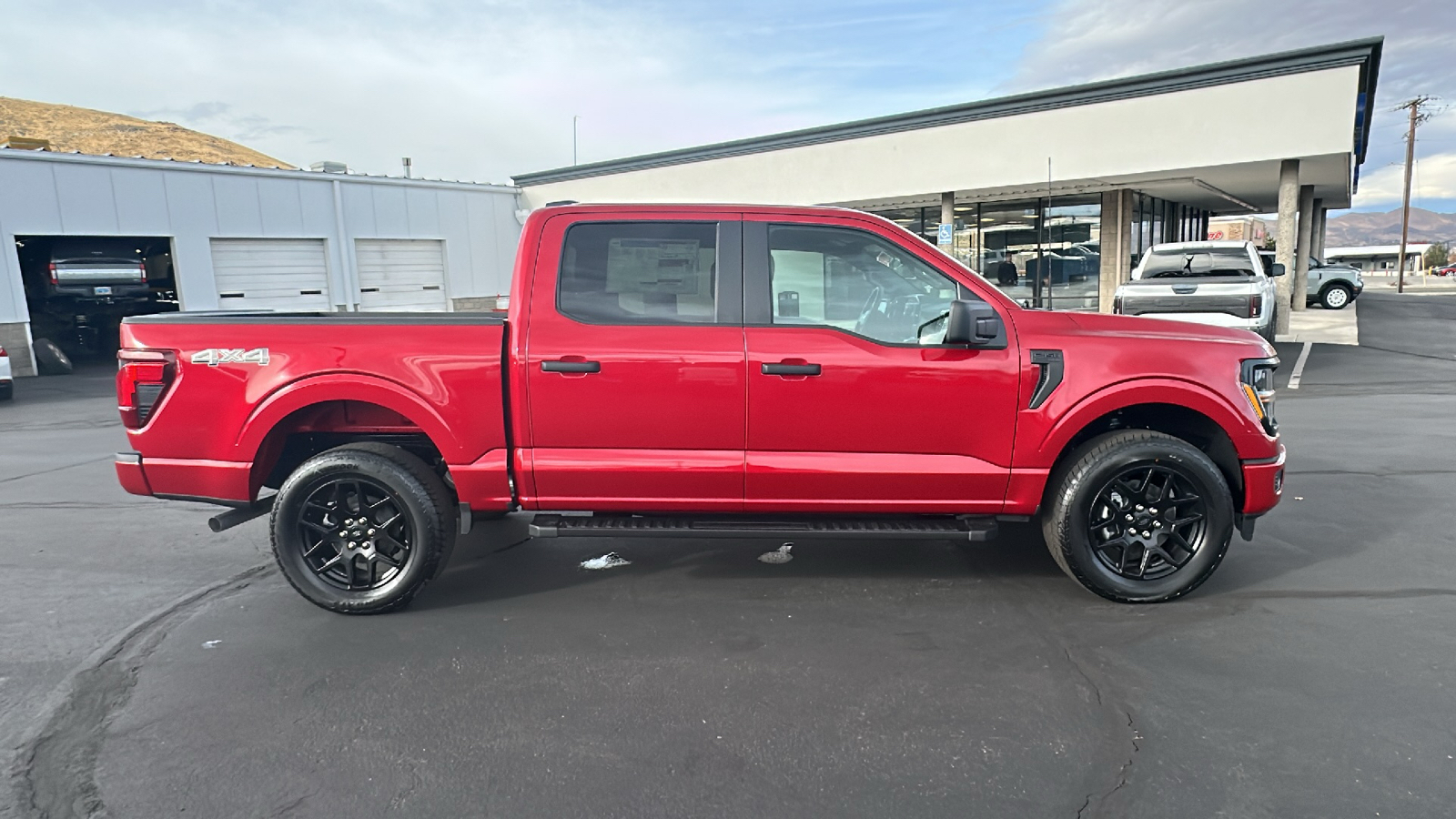 2024 Ford F-150 SERIES STX 2