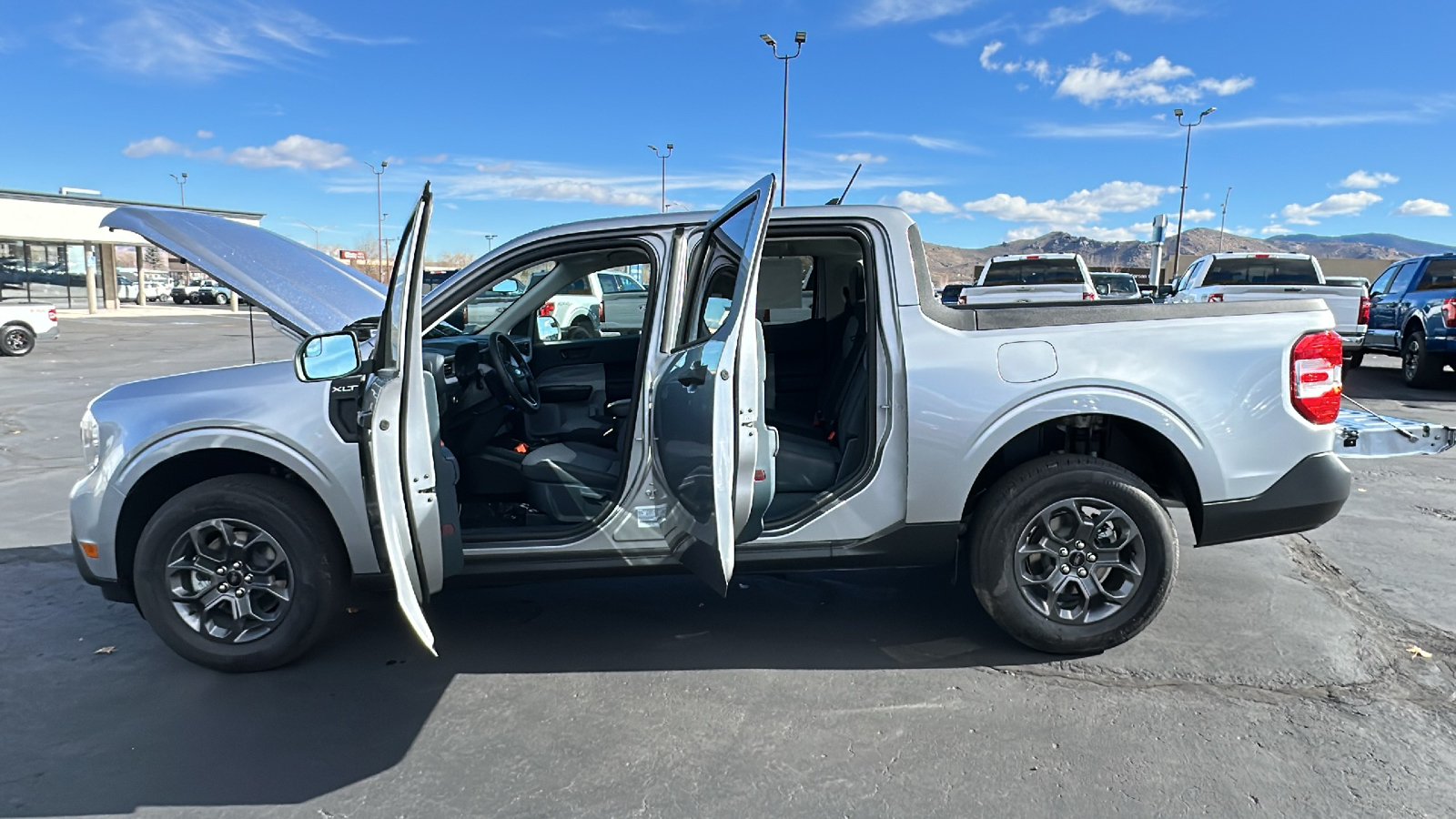 2024 Ford MAVERICK XLT 13