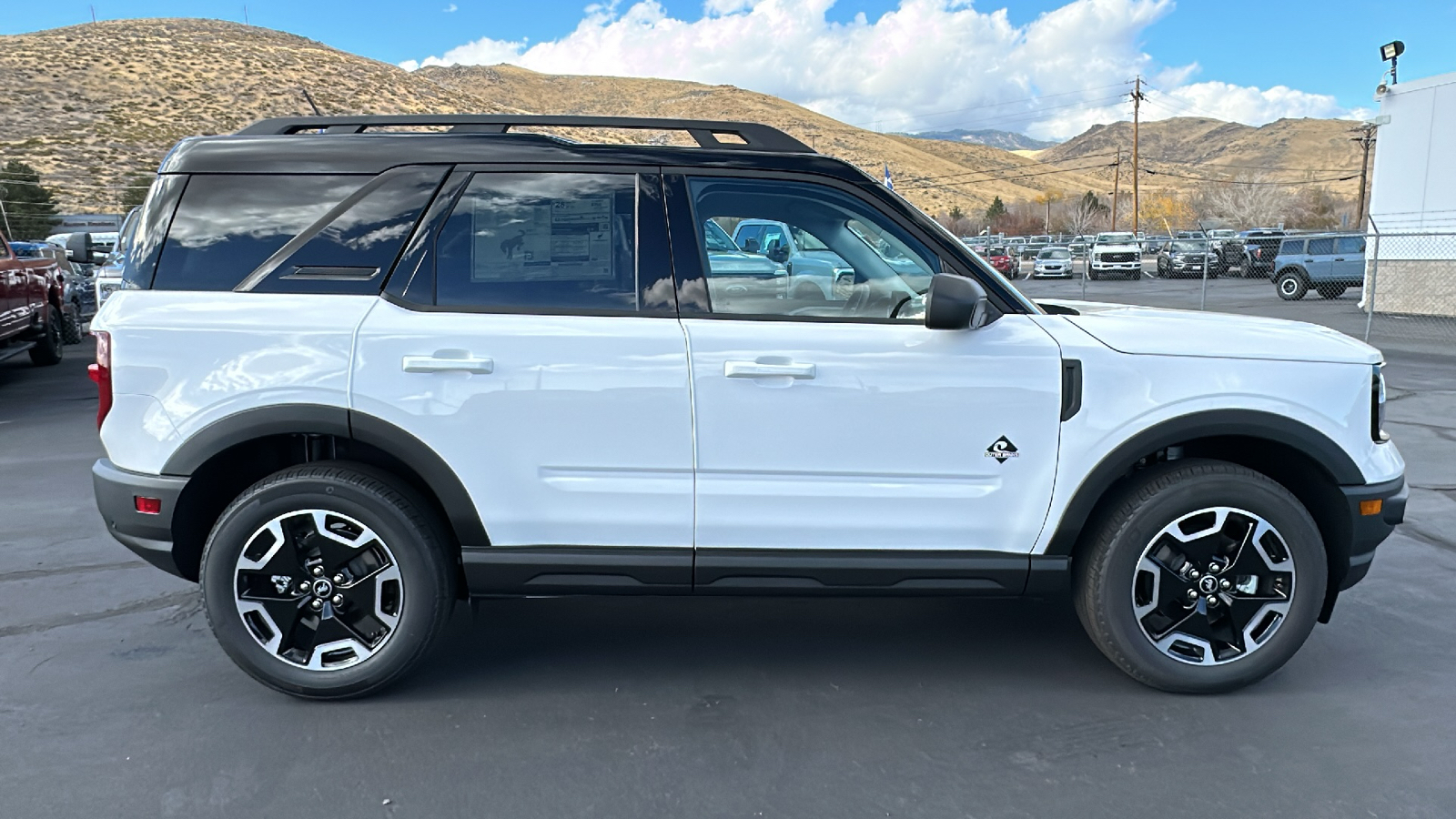 2024 Ford BRONCO SPORT Outer Banks 2