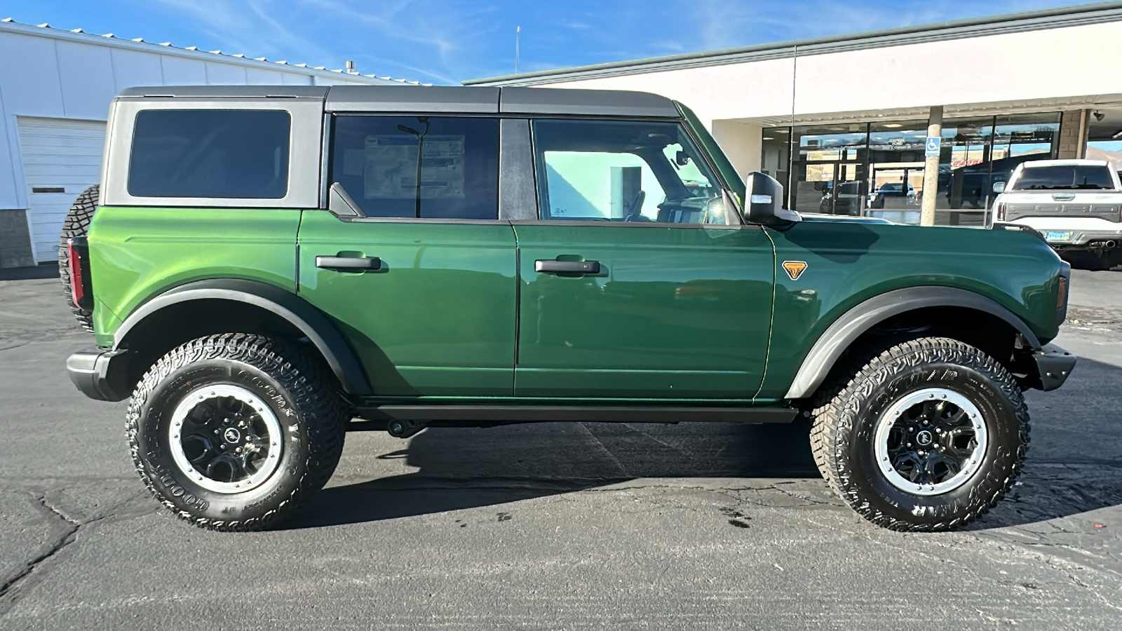 2024 Ford BRONCO Badlands 2