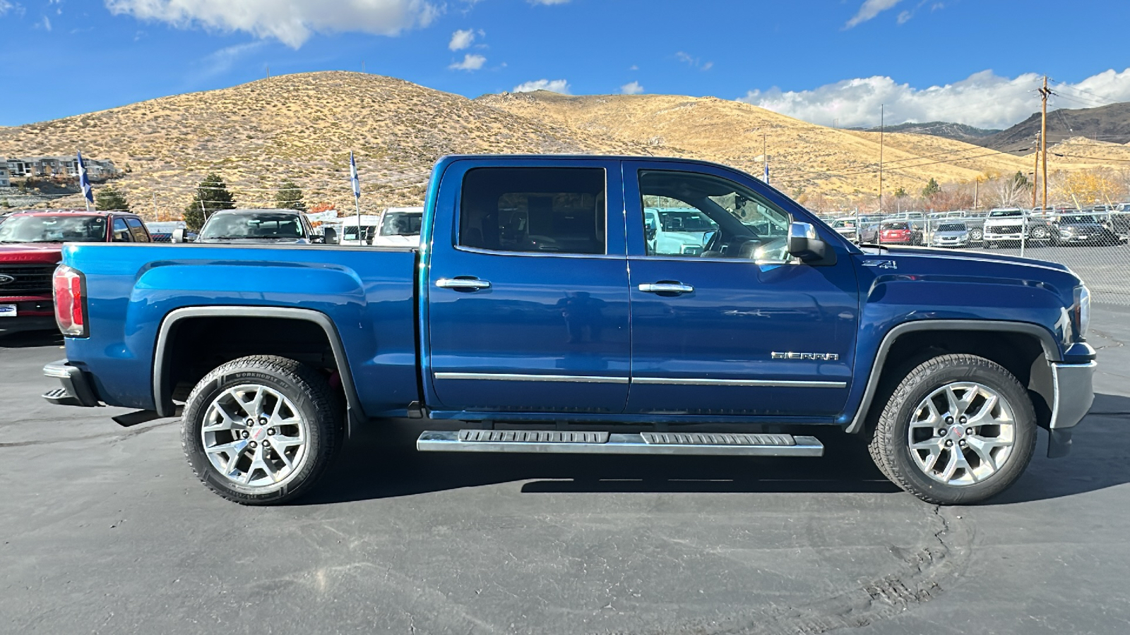 2018 GMC Sierra 1500 SLT 2