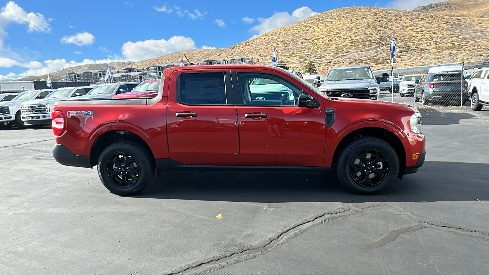 2024 Ford MAVERICK XLT 2