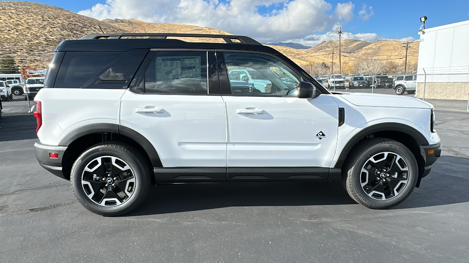 2024 Ford BRONCO SPORT Outer Banks 2