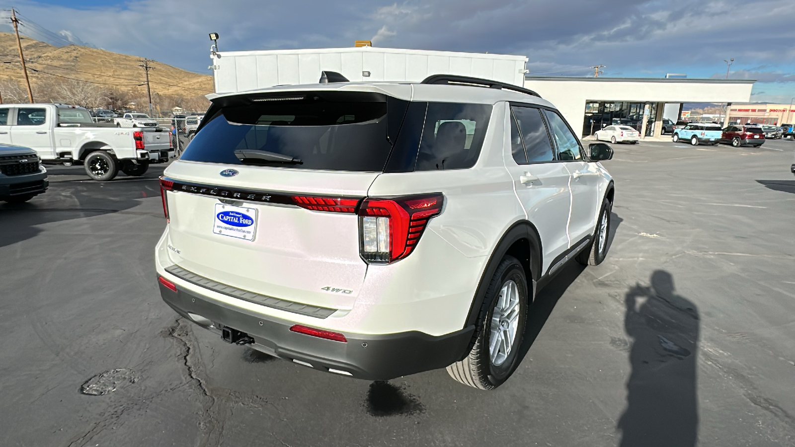 2025 Ford EXPLORER Active 3