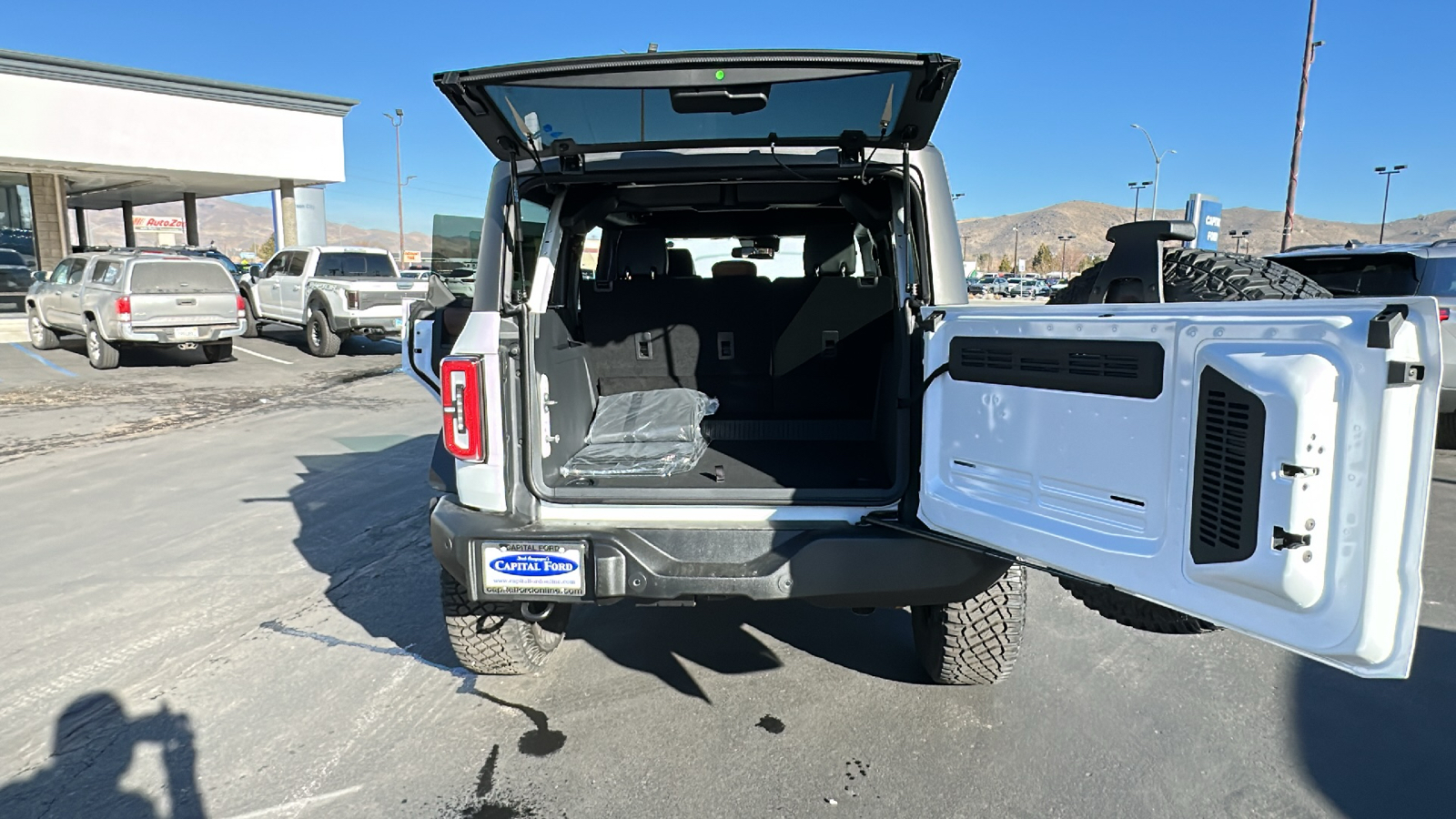 2024 Ford BRONCO Outer Banks 12